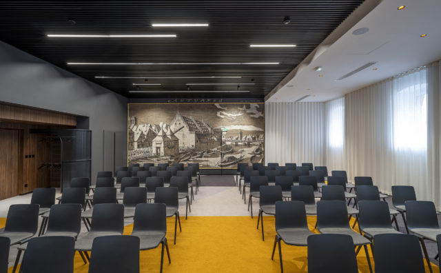 Photo de la plénière 187m²